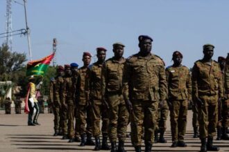 Au Burkina Faso, une nouvelle attaque sanglante ébranle l’armée