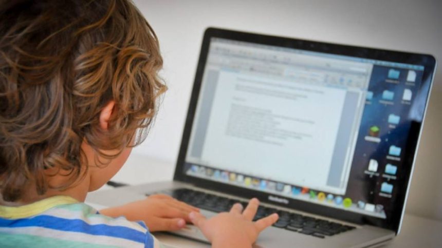 Journée mondiale de l’Internet, vers un usage plus sûr pour l'enfance et la jeunesse