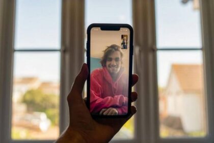 Sur Iphone, WhatsApp ajoute un nouveau mode pour ne plus couper les conversations vidéos