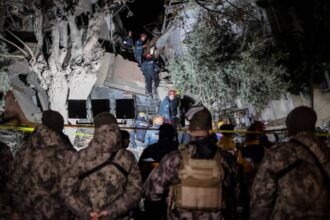 Turquie: Six morts dans les secousses de lundi soir